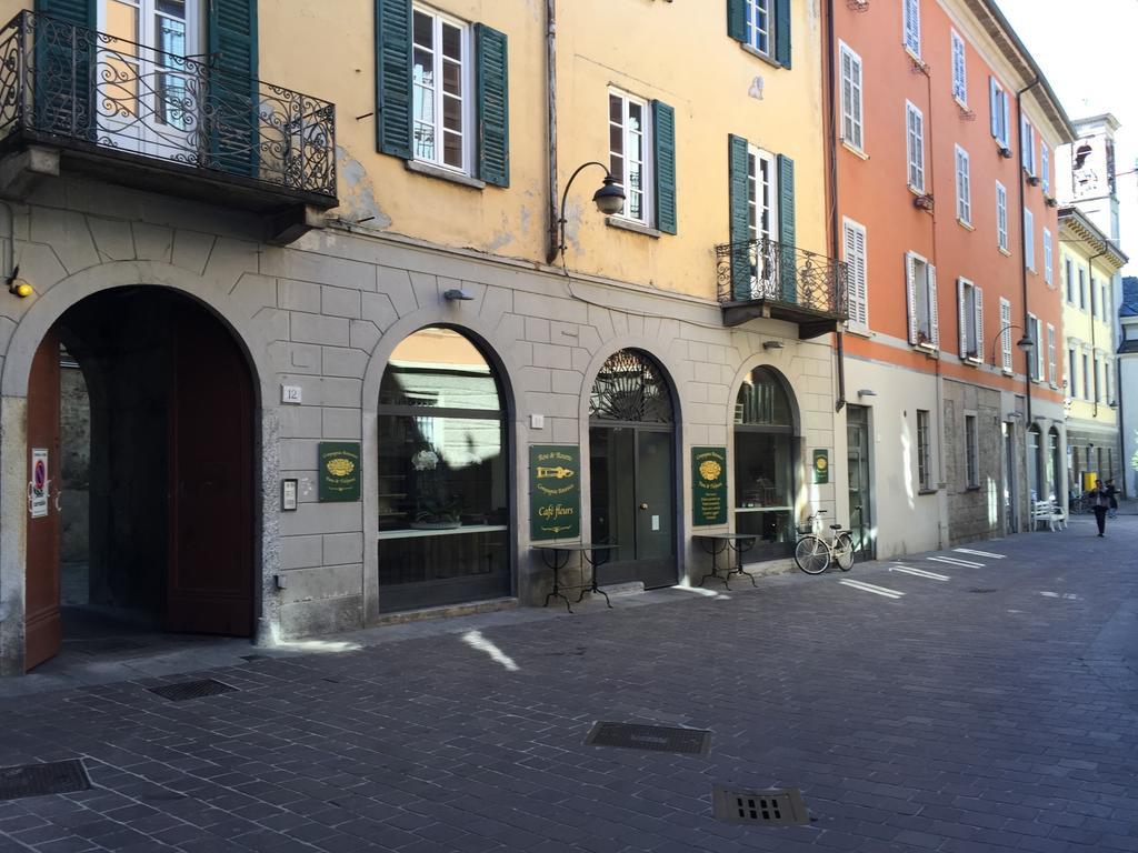 Ancient Courtyard Bonanomi In Como Historic Centre 部屋 写真